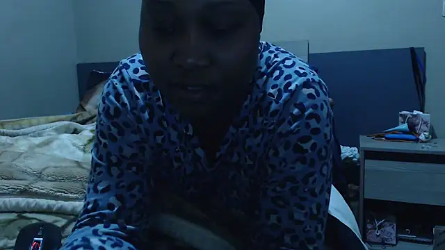 EbonySeductressx online show from December 22, 10:02 pm