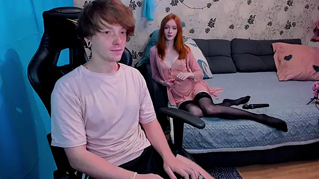 Snapshot of lakmsrrrmrrr chatting on October 14, 10:18 am lakmsrrrmrrr online show from October 14, 10:18 am