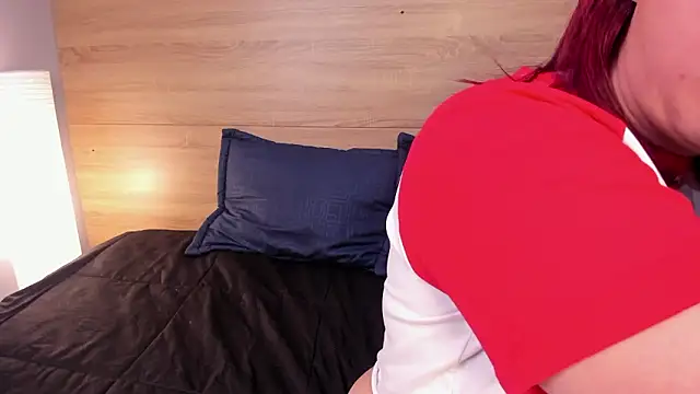 madelaine blosson online show from February 23, 10:15 am