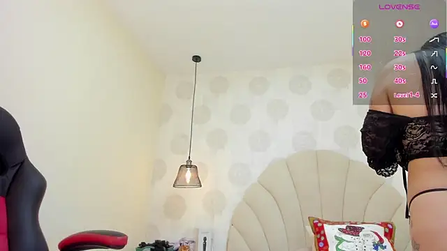 MAGIEVANS1 online show from December 2, 2:46 am