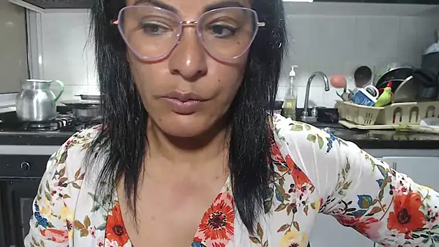 kateleyagrey online show from April 21, 1:42 am