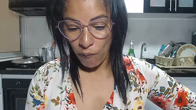 kateleyagrey online show from April 25, 3:53 pm