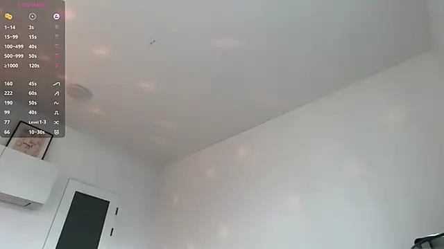 Evan  White  online show from April 6, 4:08 pm