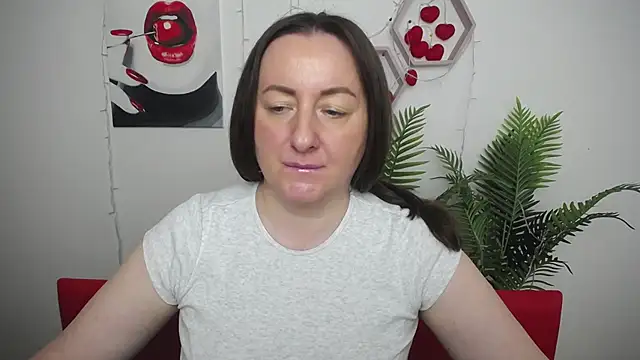 Abby Taylorr online show from April 23, 6:32 am