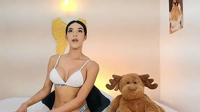 salome Collins 1 online show from April 23, 11:40 pm