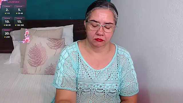 scaelettdubois online show from October 15, 1:52 am