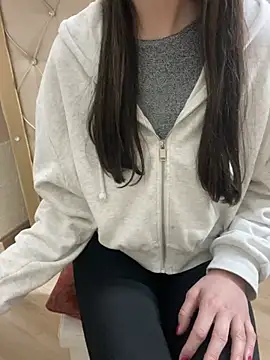 SHARONRodrig online show from March 26, 10:33 pm