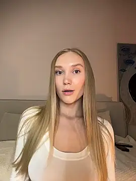 MariaTull online show from November 3, 6:01 pm