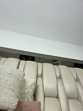 ALISSON FOXXX1 online show from April 25, 10:51 pm