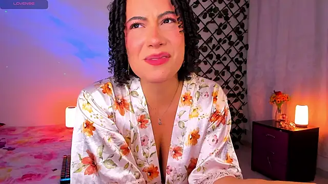 cailynhot online show from June 9, 1:38 am