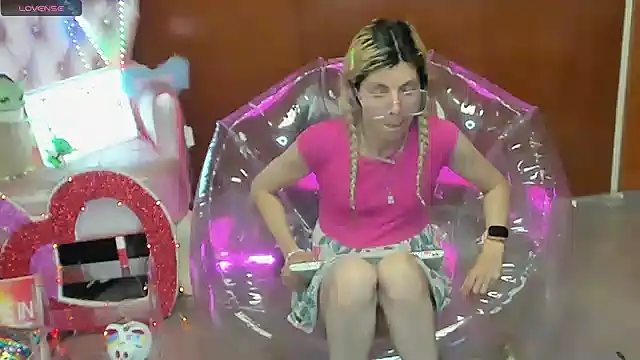 Skinygirl online show from March 12, 12:24 am