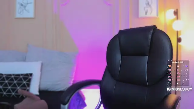 lucy neil online show from March 26, 2:58 am