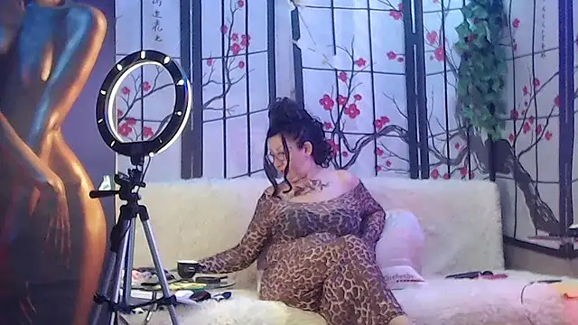 NightOrhideya online show from April 20, 6:22 pm