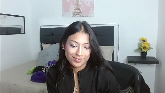 vaness weet online show from April 25, 8:28 pm