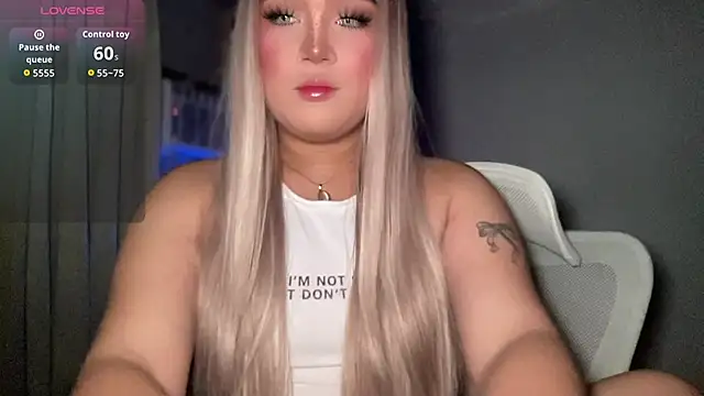 MistressOf Americaxxx online show from April 24, 10:34 pm