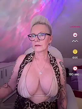 German Milf online show from June 6, 1:17 pm