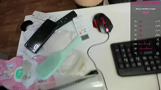 LittleCandy18 online show from June 10, 5:33 pm