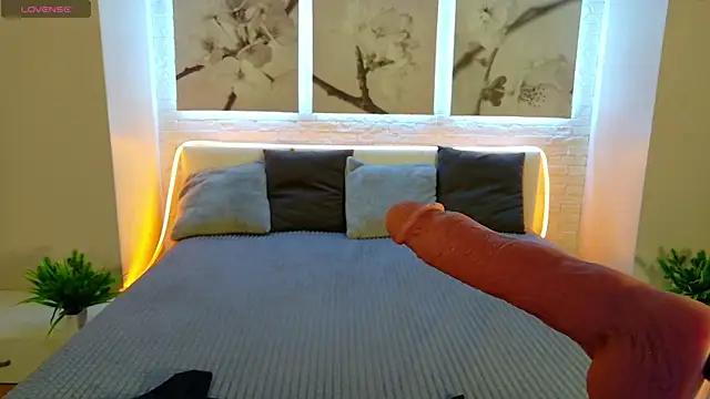 Betty June online show from April 3, 8:51 pm