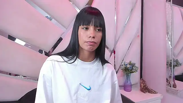 kylie seex online show from June 21, 3:21 am