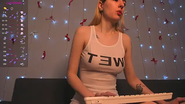 Fire moth online show from March 7, 6:31 am