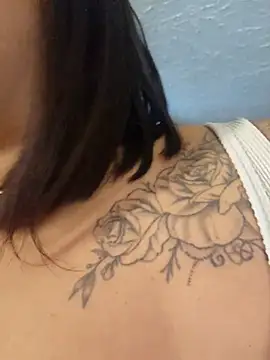 LizzRouse online show from February 4, 12:19 pm