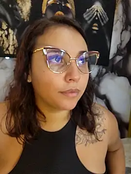 LizzRouse online show from April 25, 9:23 pm