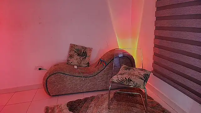 Snapshot of Rashell-Zepol chatting on September 20, 5:39 am Rashell-Zepol online show from September 20, 5:39 am