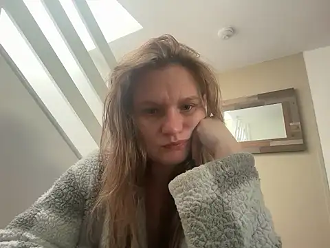 samanthaalice online show from September 15, 7:38 am