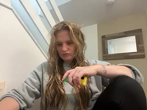 samanthaalice online show from September 11, 8:03 am