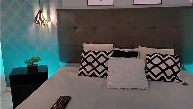 Snapshot of Madisonsmiith chatting on October 4, 10:03 pm Madisonsmiith online show from October 4, 10:03 pm