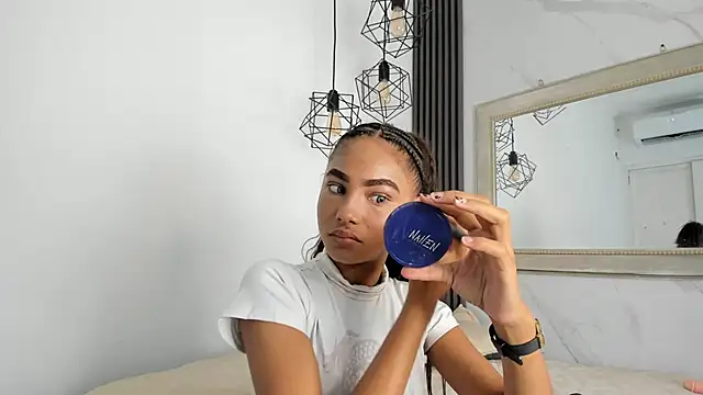 kristyl paez online show from April 10, 8:04 pm