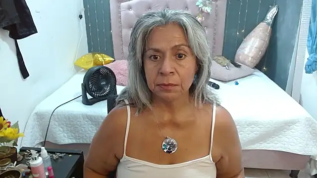 lalisha 96 online show from April 28, 1:25 am