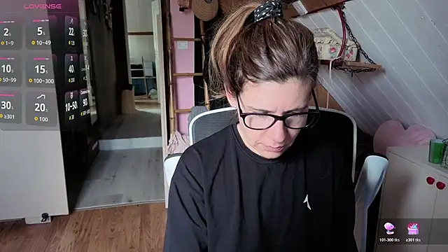 Lina lou4 online show from April 25, 3:42 pm