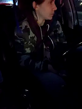 Lina lou4 online show from December 18, 4:45 pm