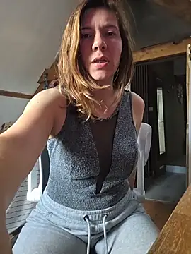 Lina lou4 online show from February 6, 3:37 pm