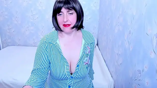 Rainbow lady online show from April 24, 12:30 pm