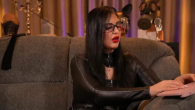 kelly kent online show from December 14, 10:37 pm