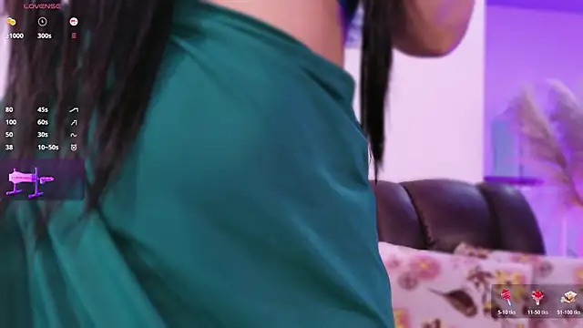 lara giraldo online show from April 16, 12:22 am