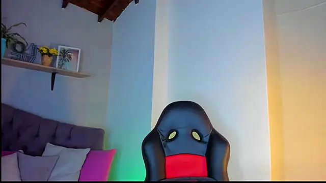 Gretta Queen online show from April 22, 6:16 pm