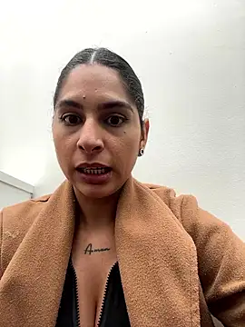 charlotte stevenss  online show from January 16, 4:25 pm