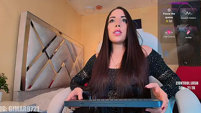 marcela Davila online show from April 26, 1:14 am