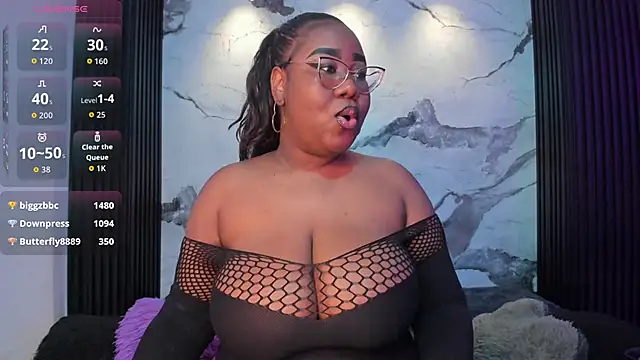 Darnellqueen online show from April 23, 11:40 pm