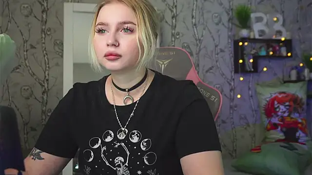 Moon Valkyrie online show from March 13, 9:21 am