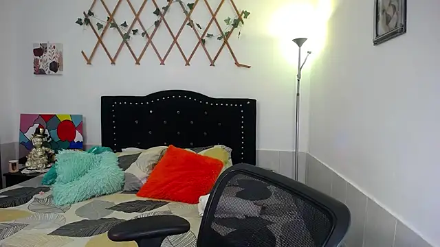 naughty girl 4u online show from April 23, 8:11 pm