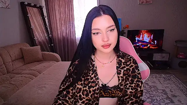   Malika   online show from April 28, 5:44 am