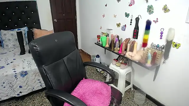 mature bigboobs10 online show from April 25, 4:15 am