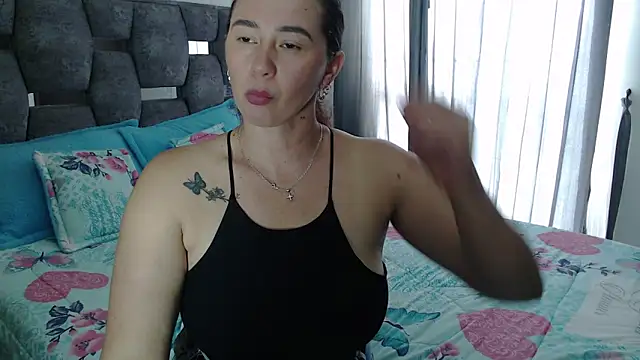 sara hott 1 online show from March 8, 7:18 pm