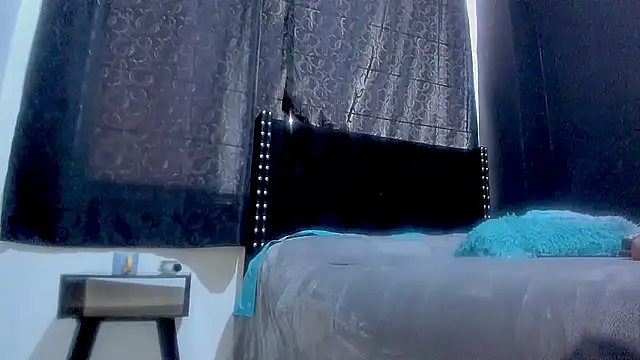 Snapshot of amareto_queen chatting on October 4, 7:40 pm amareto queen online show from October 4, 7:40 pm