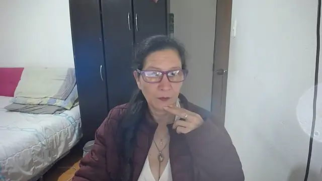 latin49 online show from June 10, 4:00 am
