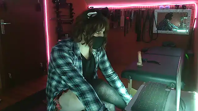 Ginny-the-bdsm-nympho online show from March 26, 6:09 pm